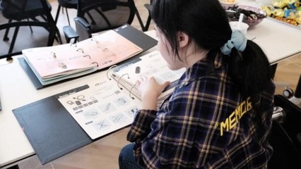 服装学院师生赴浙江理工大学多耐福校外教学实践基地考察时尚辅料行业与教具销售